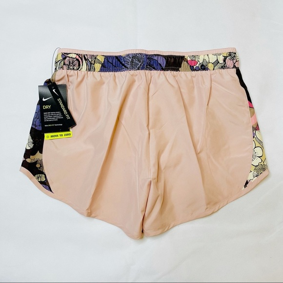 Nike | Women’s Nike Running shorts - Picture 2 of 6